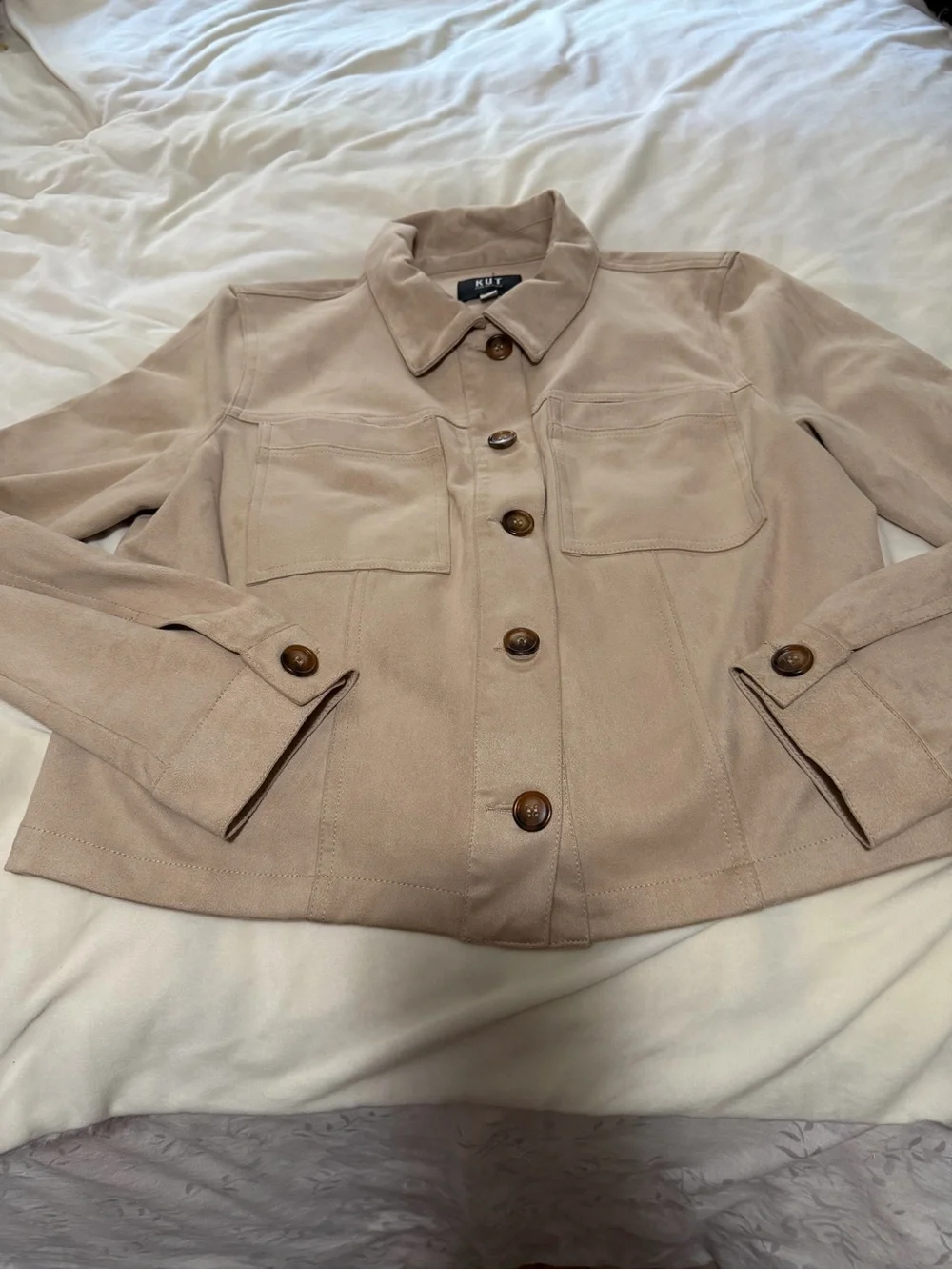 Kut from the Kloth Matilda Beige Suede Crop Jacket Button Front Coat Women’s L